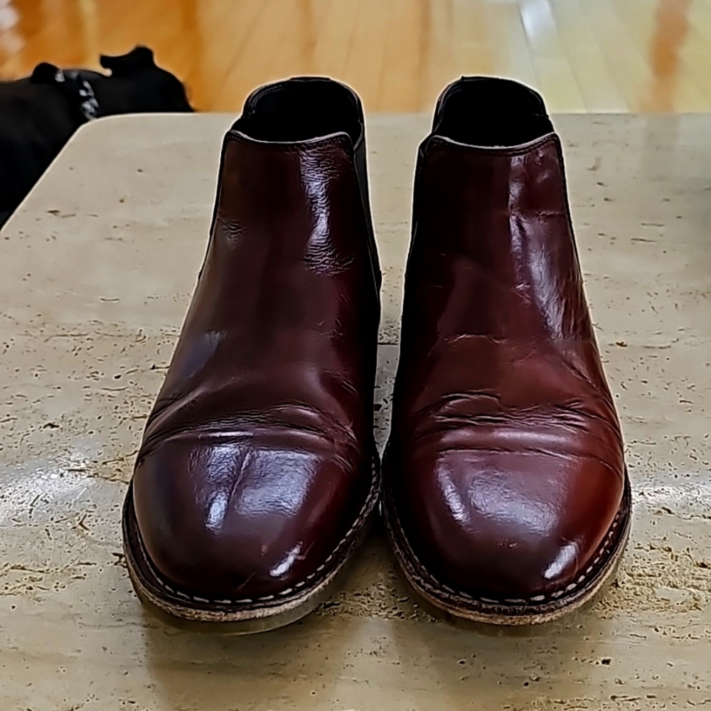 Kenneth Cole Reaction Chelsea boots